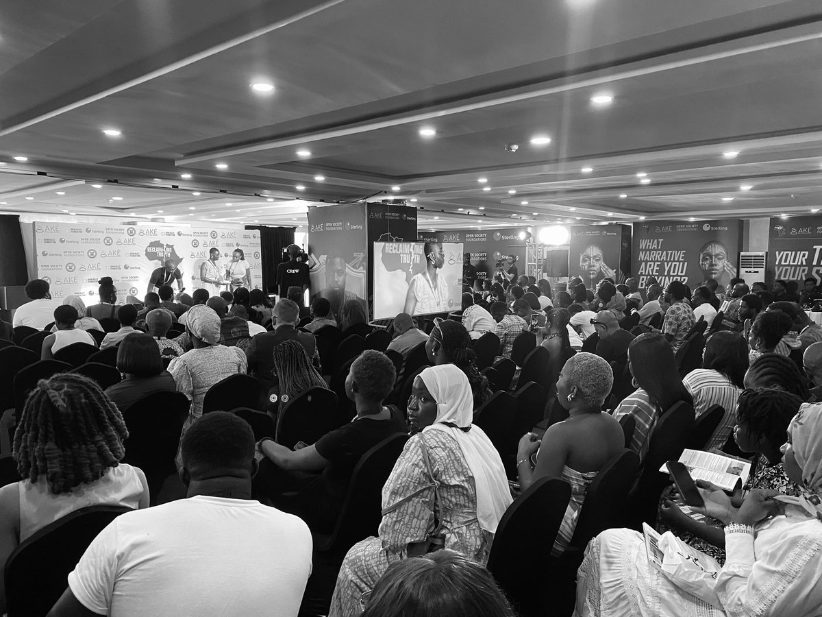 Last year, 4 members of the Book Club were at <a href="/akefestival/">AkeArts&BookFestival</a>. This year, we had 8 in attendance🙂‍↕️

Members came from Uyo, Jos, Abuja, Akure &amp; Oluyole. And the wizard of Ake came; Wole Soyinka

Below are a few highlights✨

More on Instagram: instagram.com/p/DRZ9omIjPBz/…

#AkeFest25