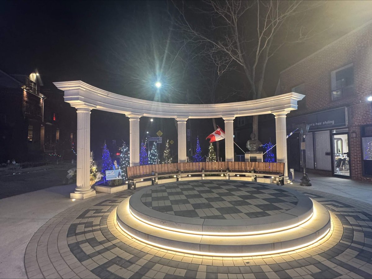 Pergolas, crafted from a variety of cast stone components, are both beautiful and practical. 

From creating captivating focal points to defining inviting walkways, pergolas help bring every element of your garden together,
bit.ly/4r0D8kP