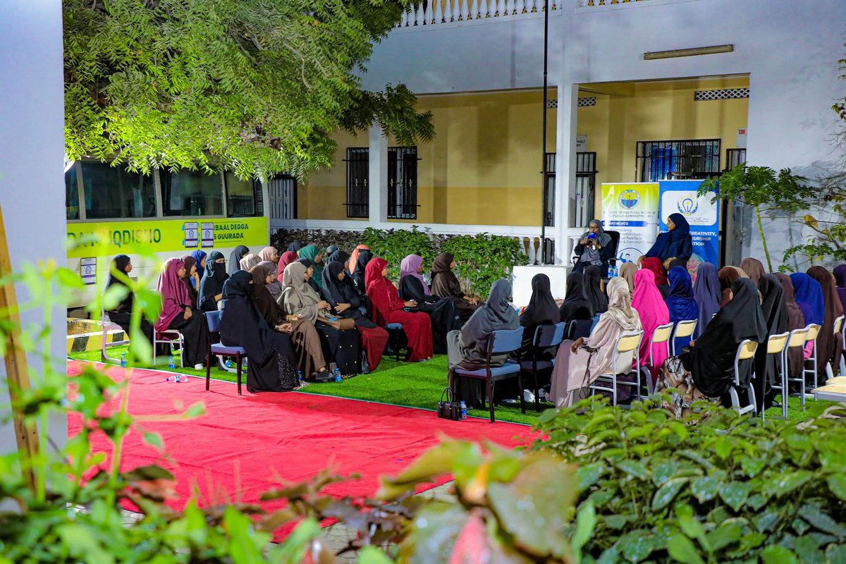 shafici_ibrahim's tweet image. Had an insightful gathering of girls at @MogUniver Faculty Political Science! Facilitating by journalist @FardowsaSheikh, they discussed career pathways, skills, opportunities, and challenges. Empowering women to thrive in their careers! 
 #CareerPathways #GirlsInLeadership