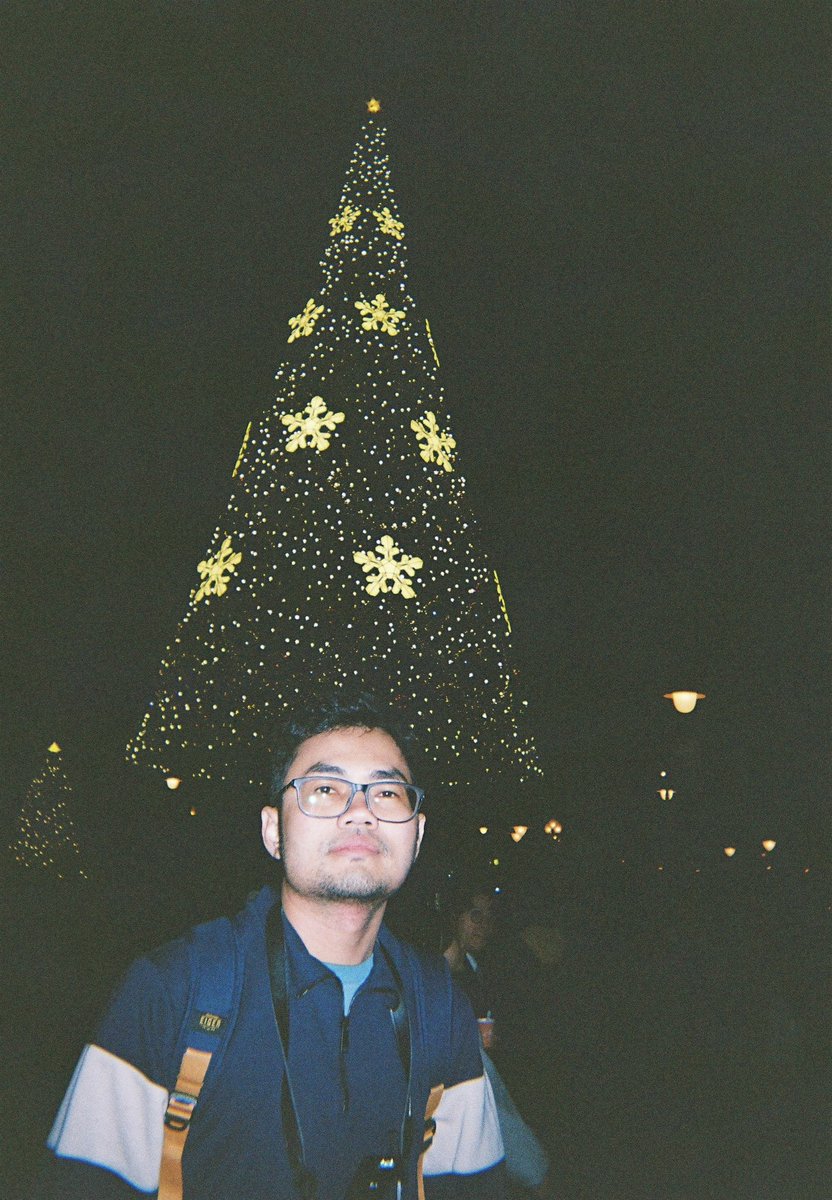 azookeeper24's tweet photo. trip idea: buy disposable camera and develop it on the end of your trip! https://t.co/LYlGiDYEPC