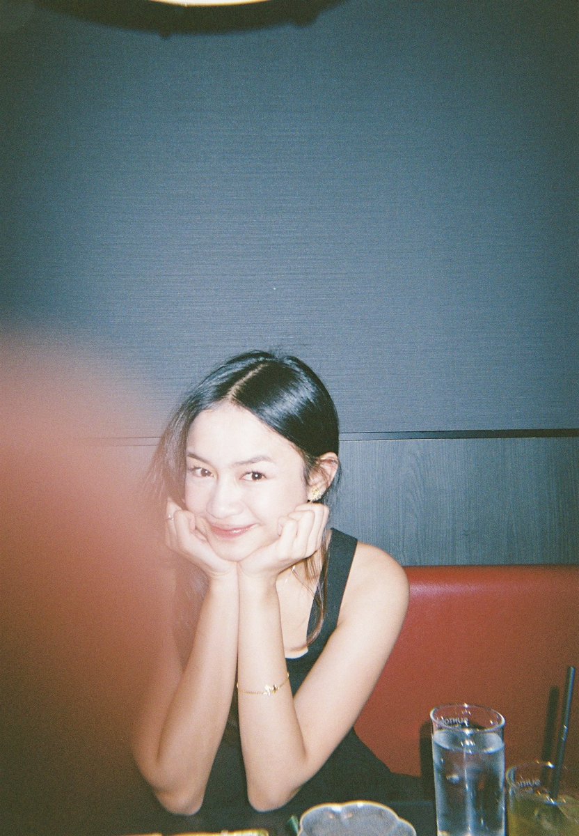azookeeper24's tweet photo. trip idea: buy disposable camera and develop it on the end of your trip! https://t.co/LYlGiDYEPC