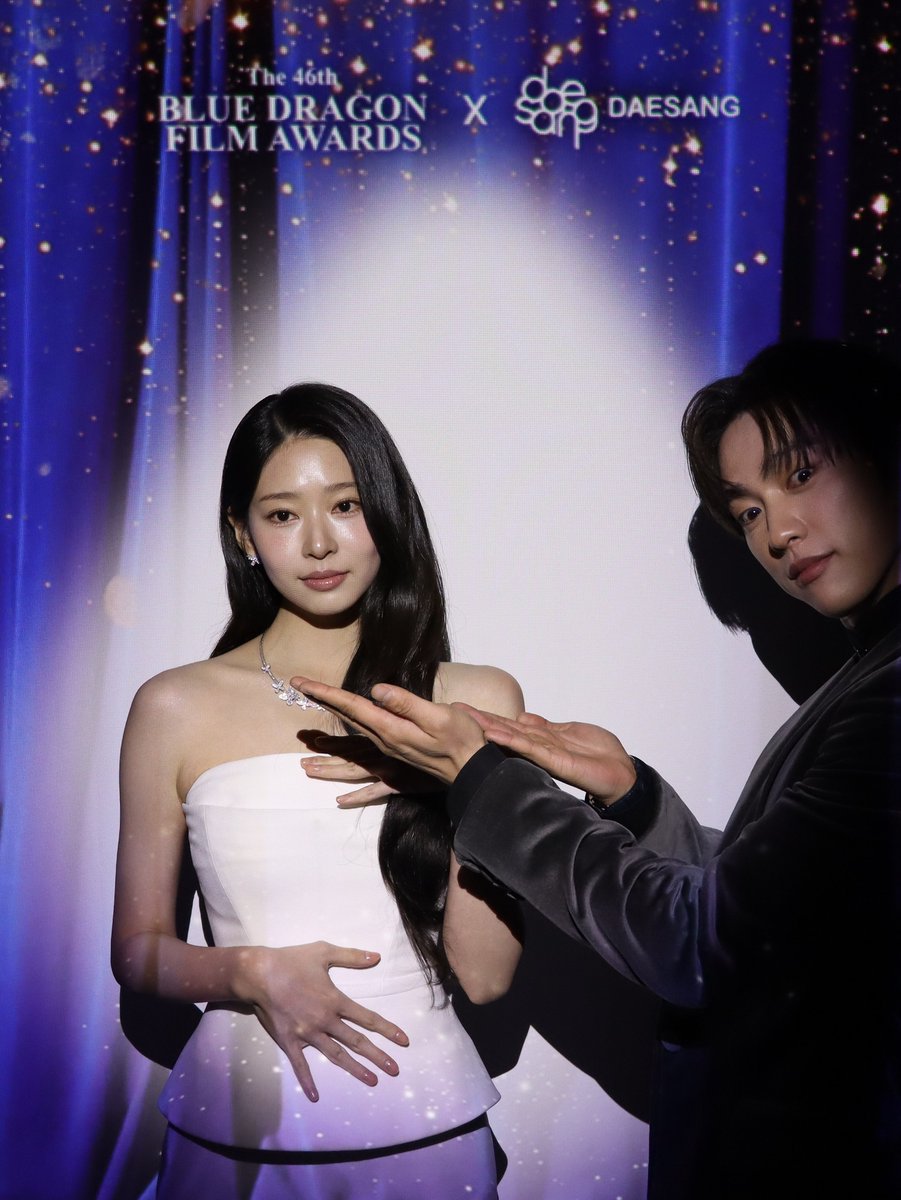 9ummm's tweet image. 남자 영원히 미녀소녀들의 꽃받침을 해줌