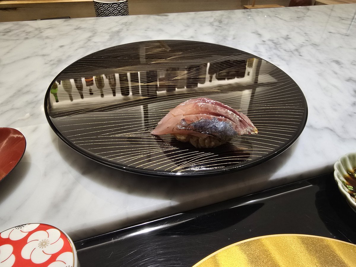 sunwoo2069's tweet photo. 생일에는 맛있는걸 먹우야 하므로 혼자서 오마카세갔다 https://t.co/LCONV3kLT0