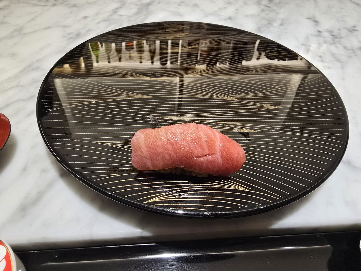 sunwoo2069's tweet photo. 생일에는 맛있는걸 먹우야 하므로 혼자서 오마카세갔다 https://t.co/LCONV3kLT0