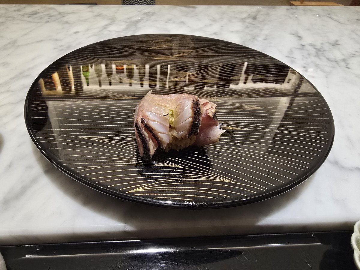 sunwoo2069's tweet photo. 생일에는 맛있는걸 먹우야 하므로 혼자서 오마카세갔다 https://t.co/LCONV3kLT0