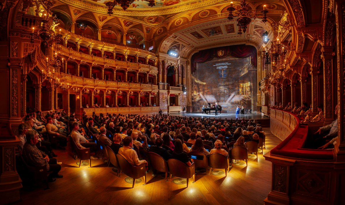 OperaBudapest's tweet image. Beside spectacular opera &amp;amp; ballet productions, you can attend #recitals at #OperaBudapest. With the orchestra pit up and the iron curtain down the auditorium is transformed into an intimate space with wonderful acoustics, and audiences can get closer to world-class soloists.
