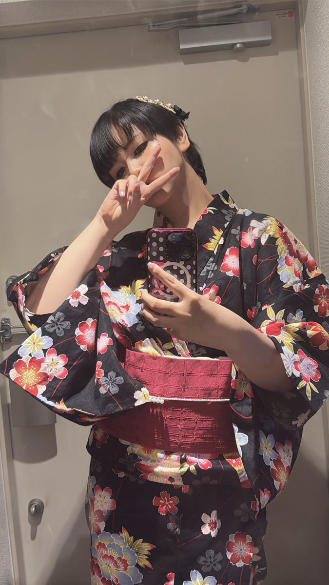 18_maLJK's tweet photo. 今年こそは彼氏に浴衣姿見せようと思ってたけど
例年通り彼氏出来なかったのでみんな見て https://t.co/wHQSamkQN7