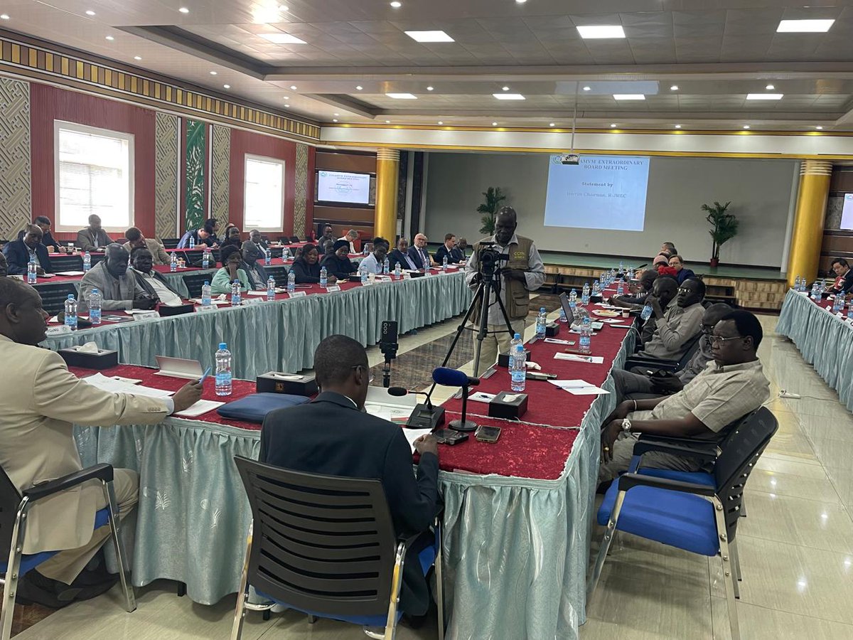 RJMECsouthsudan's tweet photo. ...Chapter II (of the R-ARCSS) is concerned.” He added: “At a strategic level, @CTSAMM_SSudan is a very important confidence-building mechanism for all the Parties to the Agreement and the people of South Sudan.”
Full statement: https://t.co/IbLgZ6MHi8
2/2 https://t.co/xB0Je0oN8R