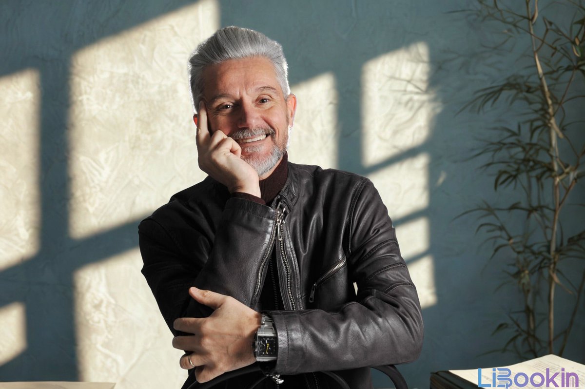 J’ai passé des années dans vos chaussures : nuits blanches, doutes, espoirs fous, prix à fixer
Je sais ce que c’est.C’est pour ça que je crée LiBookin :
80 % pour vous. 0 % commission papier. 100 % humain.
Ouvert à tous. La porte est grande ouverte.
libookin.eu