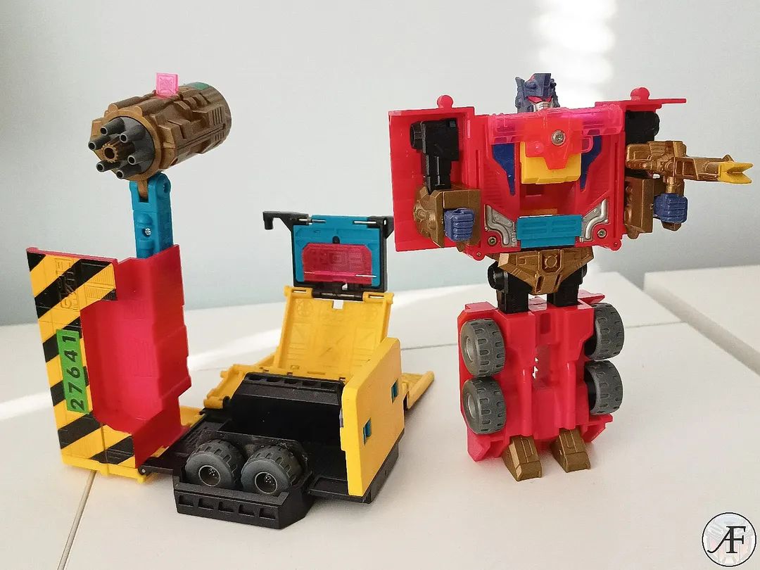 ArrowFyre's tweet image. Bring the fyre, I am the Fyre!
Hasbro Generation 1.5 Pyro 📸

#Transformers #Hasbro #Transformerscollector #Autobot #Decepticion #Generation1 #EuroG1 #Pyro #Turbomaster #oblitorator #toyphotography