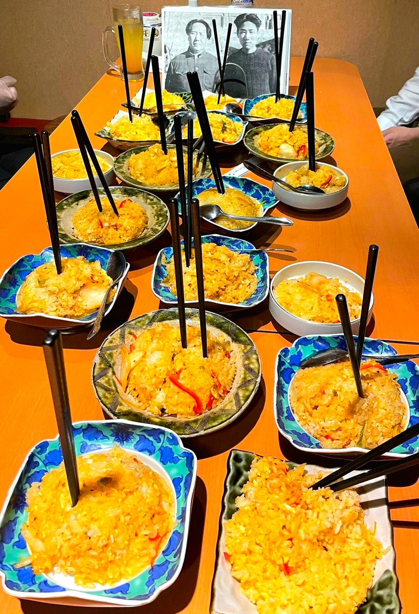 daihonyaku's tweet image. 11月25日、もし中国のSNSで「炒飯を晒す人」が急に増えても驚かないで。
この日は中国ネット民の間で「炒飯の日」そして「感恩節（感謝の日）」と呼ばれている。

1950年11月25日、毛沢東の長男・毛岸英が朝鮮戦争で米軍のナパーム弾により死亡。…