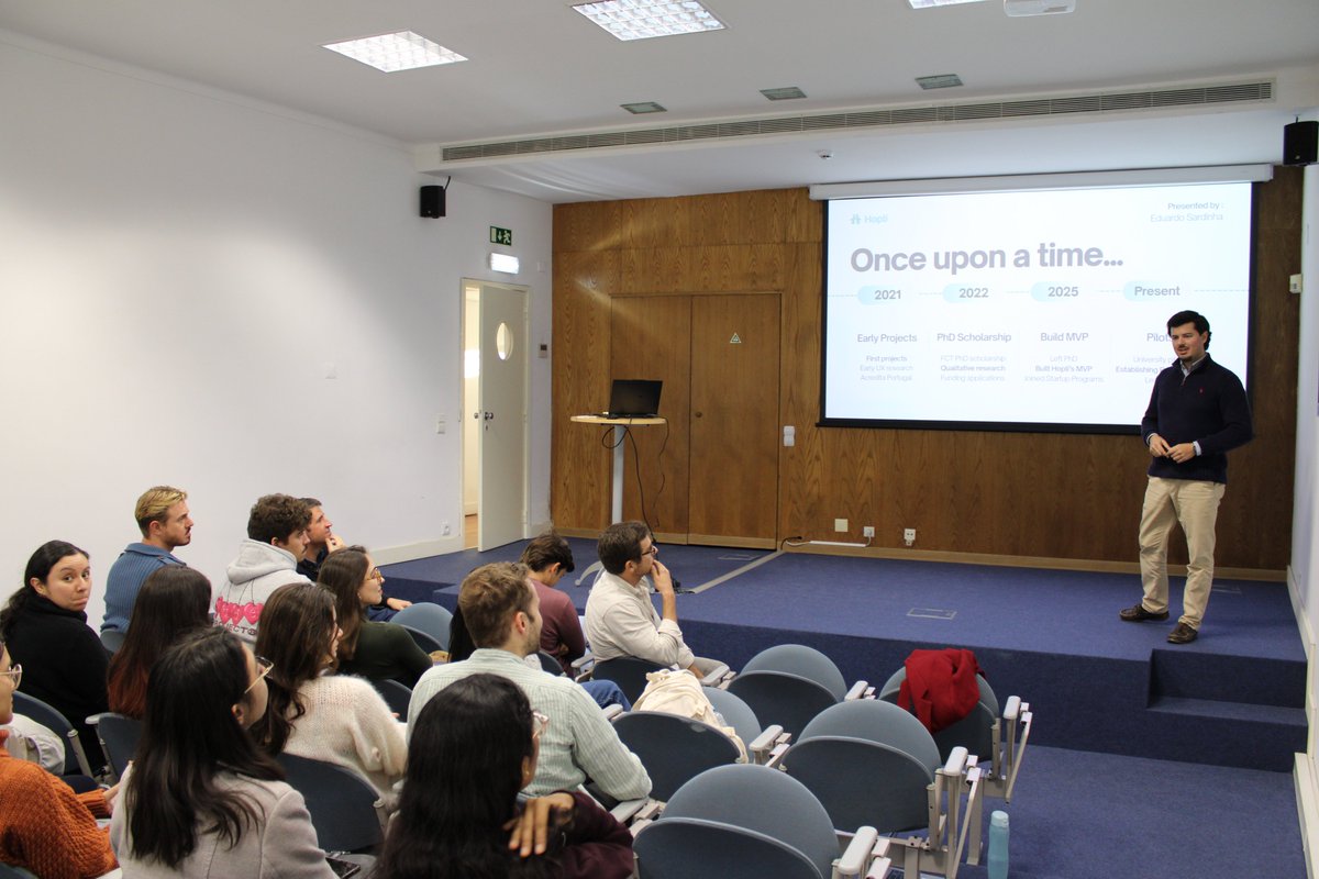 lispolis_'s tweet image. A Lispolis recebeu os alunos do mestrado CYBER da  @ULusofona  para uma tarde dedicada a empreendedorismo e comunidades empresariais, com partilha de experiências reais pelas startups MENA.AI e Hopli. Uma sessão que reforçou a ligação entre talento, e inovação. 🚀