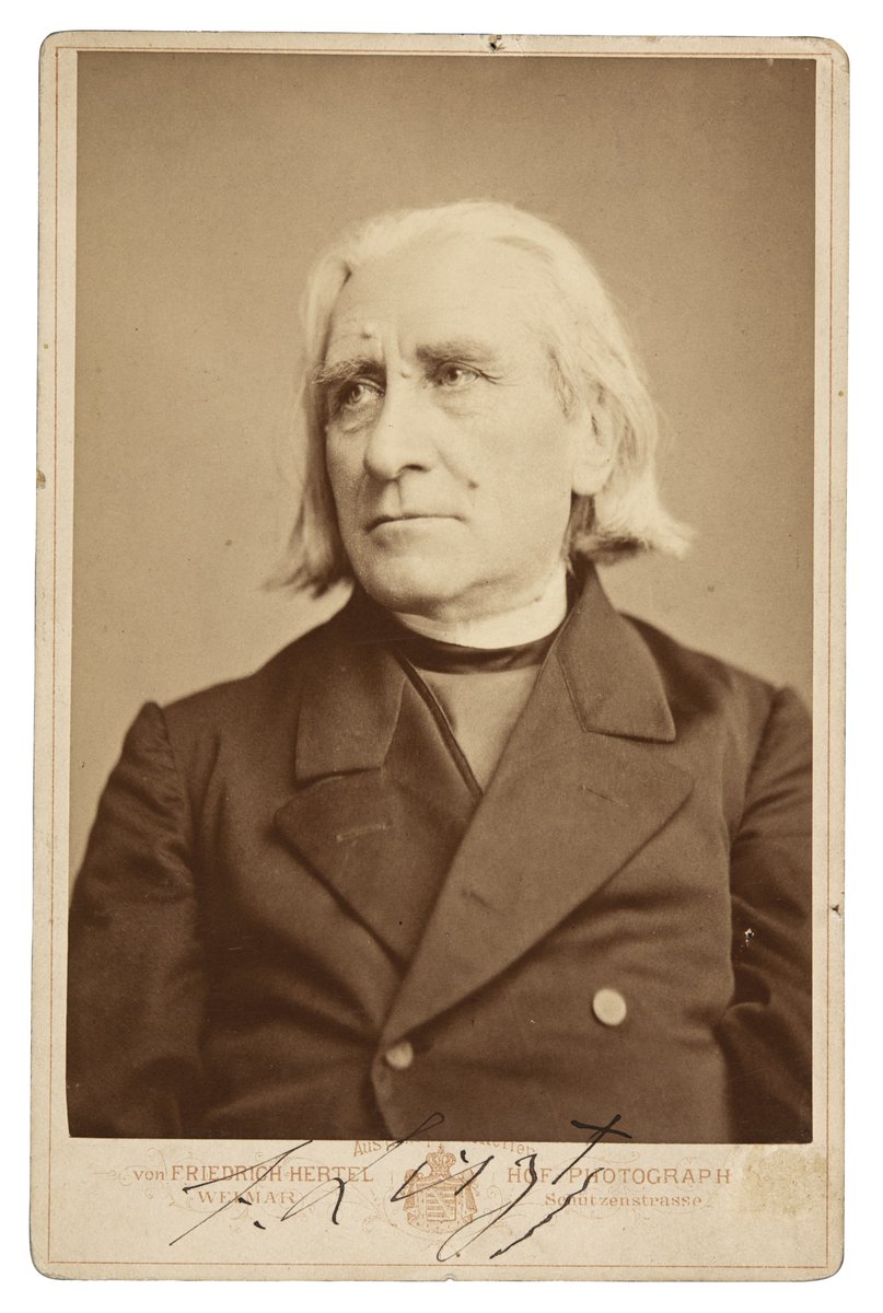 codexeditor's tweet image. Elderly Liszt preparing for his photo shoot ...