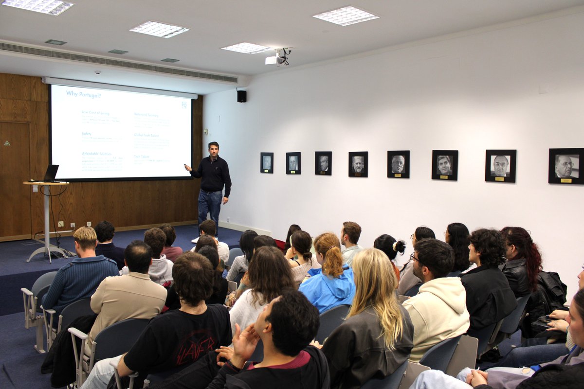 lispolis_'s tweet image. A Lispolis recebeu os alunos do mestrado CYBER da  @ULusofona  para uma tarde dedicada a empreendedorismo e comunidades empresariais, com partilha de experiências reais pelas startups MENA.AI e Hopli. Uma sessão que reforçou a ligação entre talento, e inovação. 🚀