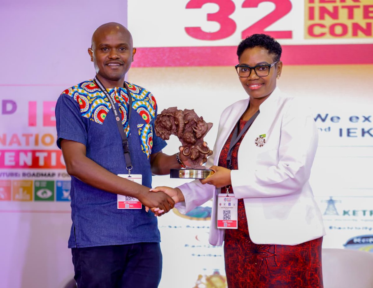 ItsAnnNjeri's tweet image. The gesture highlighted the strong collaboration between IEK and KCB Bank, especially in supporting emerging engineers through financial literacy, mortgage solutions, and asset ownership opportunities.#32ndIEKConvention #EngineeringtheFuture.