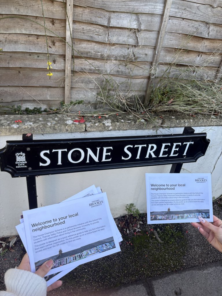 flyers on a sunny day! #oxfordbrookes #studentwarden