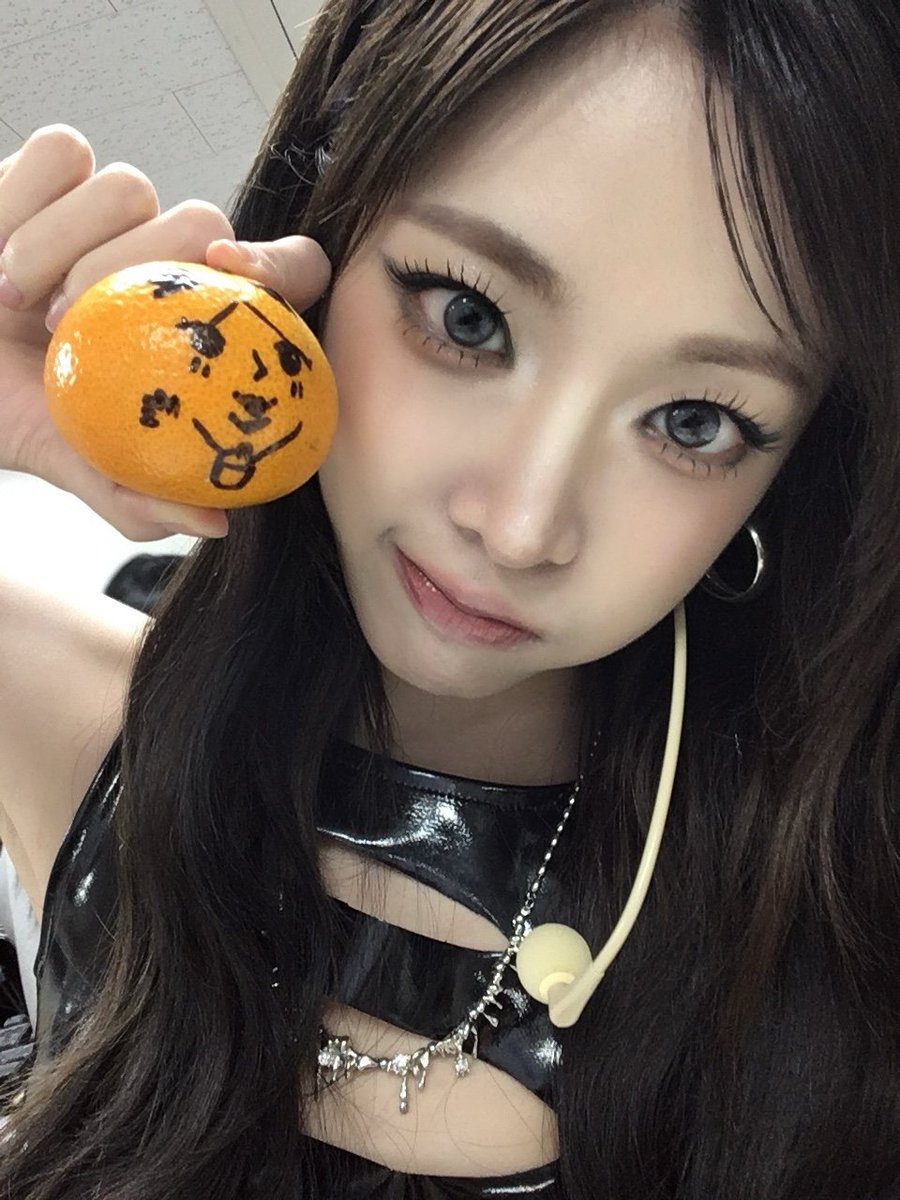 tripleS object ニエン(nien) JAPAN FC 2025 tripleS Summer Edition Double Class Objekt Atom 02 331Z 332Z