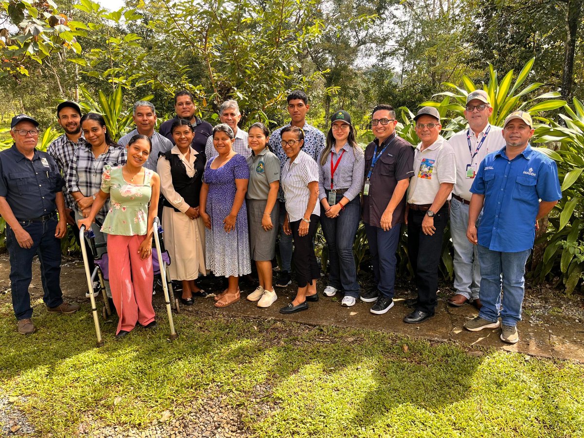 MIDAPma's tweet image. MIDA brinda capacitación a productores del oriente chiricano sobre agroturismo

mida.gob.pa/2025/11/24/mid…