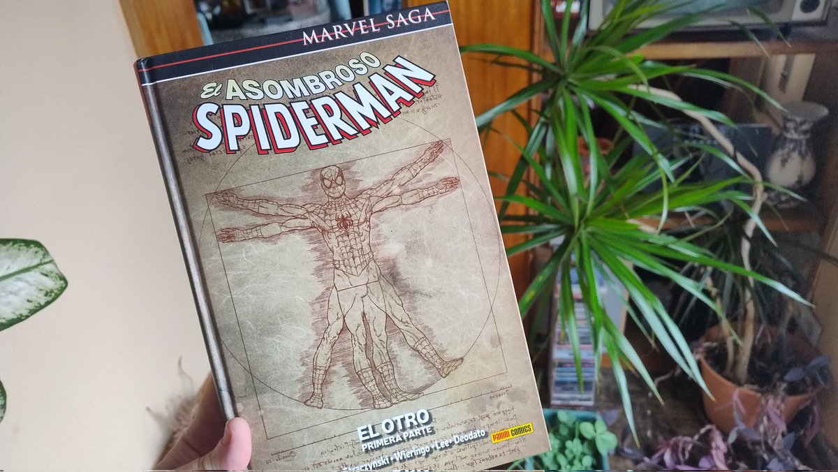 DanielBraceli's tweet photo. Desde que empezaron a publicar en TPB el #MarvelSaga dedicado a #Spiderman, me lié la manta a la cabeza y decidí buscar los tomos de "mi" colección. La había leído hace años y sé cuales me gustaban, así que solo necesitaba paciencia. Ayer me hice con otros dos... 👇🏻😊 https://t.co/dGoZSWNqwi