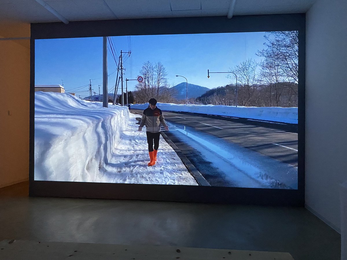 【イベントのお知らせ】
「in FLUX」展の会場で、明日19:00から始まるギャラリートークに参加します◎

YouTubeで配信もしますので是非！
m.youtube.com/@AkibiAssistan…