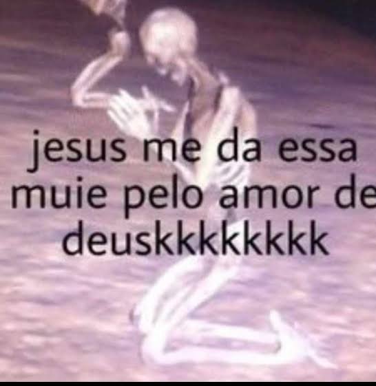 masoadesign's tweet image. eu acordo pensando nela
eu passo o dia pensando nela
eu almoço pensando nela
eu trabalho pensando nela
eu estudo pensando nela
eu vou dormir pensando nela