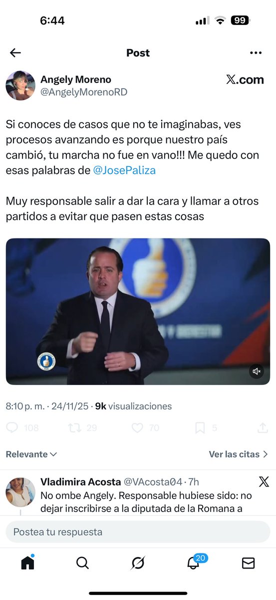 franchiscastill's tweet image. Todo el que usted ve defendiendo a Paliza… búsquelo: está en nómina.
Y @AngelyMorenoRD no es la excepción. Antes del gobierno andaba en carrito público, y todos recordamos su pancarta en la Plaza de la Bandera diciendo que tenía que esconder el celular en los pantis.

La…
