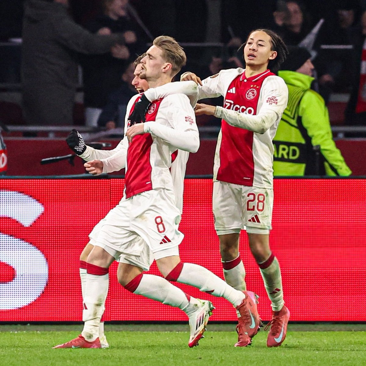 DeportesReports's tweet image. Ajax, kış transfer döneminde Kenneth Taylor, Kian Fitz-Jim ve James McConnell ile yollarını ayırmak istiyor. (AD)