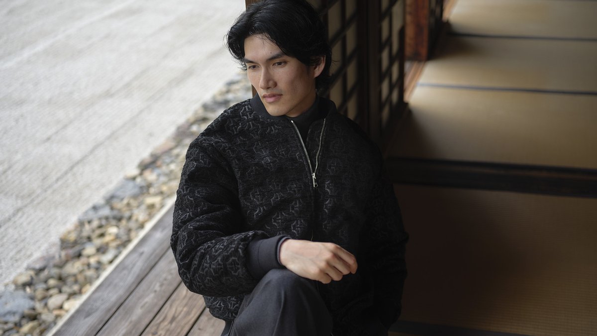 THEFASHIONPOST's tweet photo. TATRAS (タトラス) は、京都の伝統技術・⻄陣織を現代的にアプローチした特別なコレクションをローンチ。こだわり抜いた生地には、⻄陣織の老舗テキスタイルブランド HOSOO (ホソオ) が特別に製作したオリジナル生地がフィーチャーされている。
https://t.co/7DR3wX0PdA

#TATRAS #HOSOO https://t.co/mq4xo2GKzb