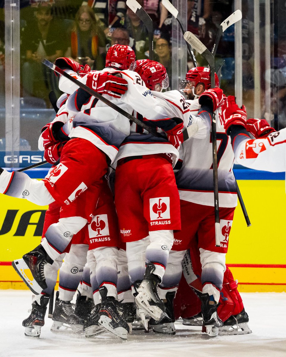 Champions Hockey League tweet media