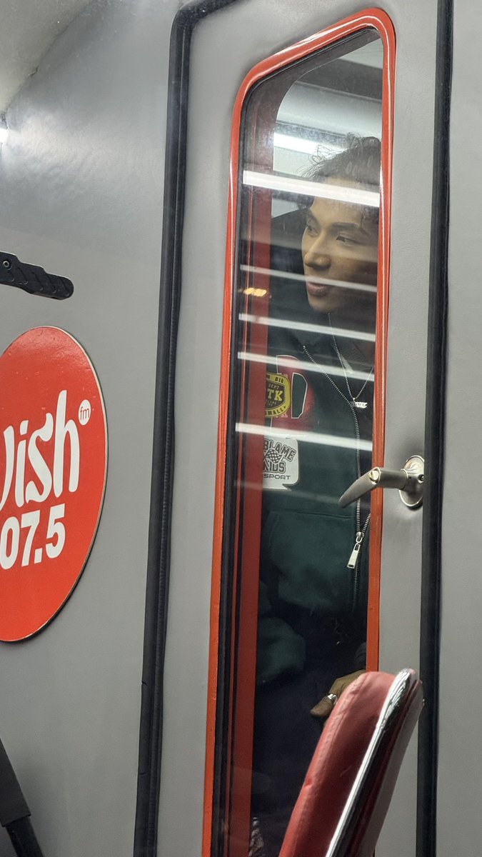 angALASngJOSH's tweet image. POV: Sumilip yung crush mo sa room niyo

DESTINO WISH BUS
#ALAMATDestino #ALAMAT
#ALAMAT_ALAS