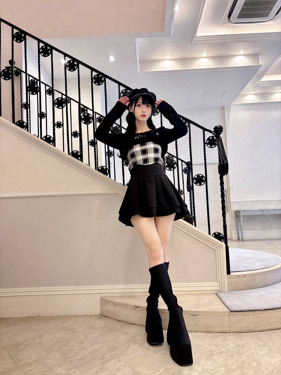 momonamatsumoto's tweet image. #ぽしのおしらせ🎀

“#高嶺のなでしこ ✖️ #michellMacaron “
コラボアイテムの販売が決定💝

だいすきな #ミシェルマカロン さんと
ももなのコラボアイテムも登場💕

12/1 12時スタート
❥❥ mycolor.jp/michellmacaron…

おそろいにしてくれたら嬉しいです🩷
ぜひチェックしてね🪄💫

どのももなすき？🎀