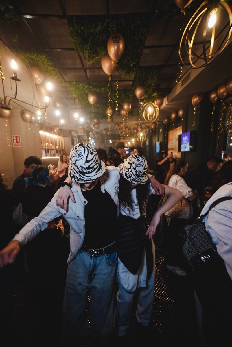 🎶 Fiesta, fiesta 🥳

After five amazing editions in Barcelona, it’s time for a new chapter.
For our 6th edition, we’re taking the Autoflower World Cup to Berlin - and YES, the party is still part of the tradition.

We can’t wait to celebrate another round of top-tier