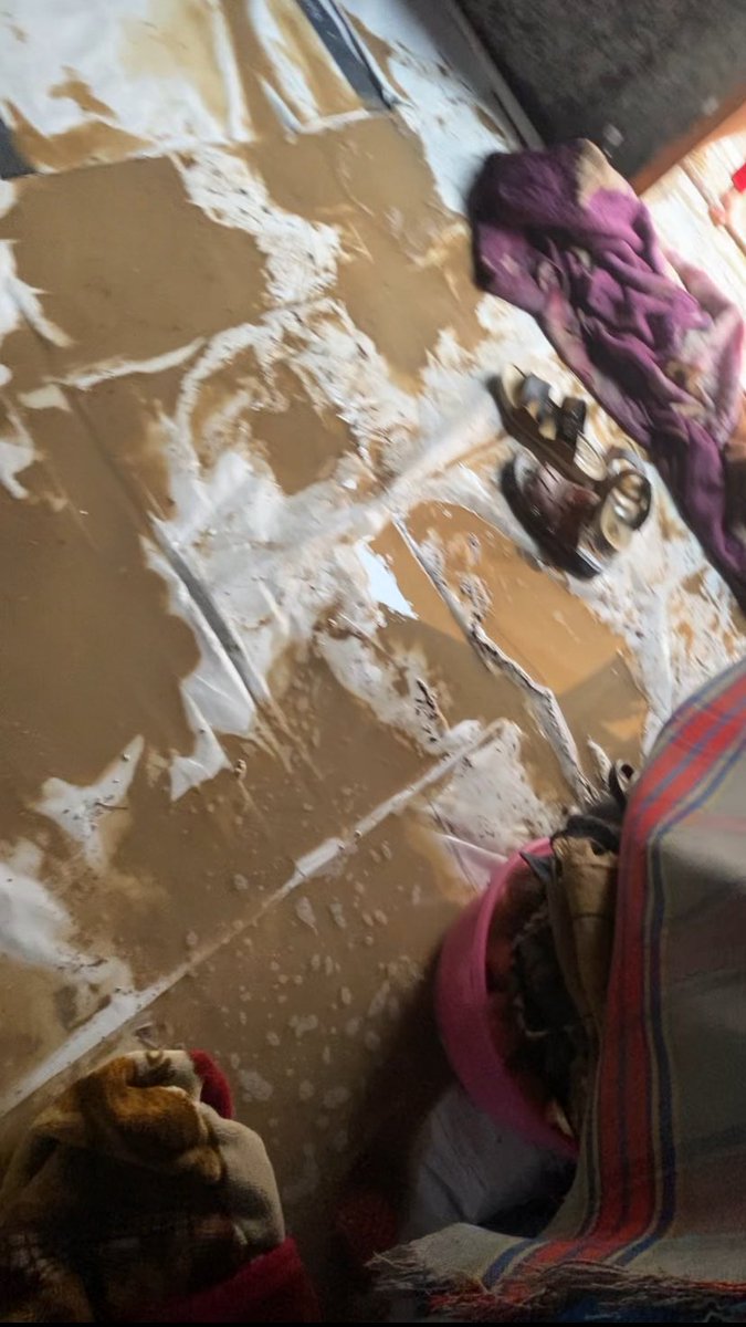 Abozaki92733's tweet image. Hello

I&apos;ve been appealing to you for days and no one heard my call

But today I won&apos;t appeal to you

I will tell you that I have completely drowned and drowned all our clothes and all our supplies

And now I don&apos;t have anything

But please now urgently stand by me to do what is…