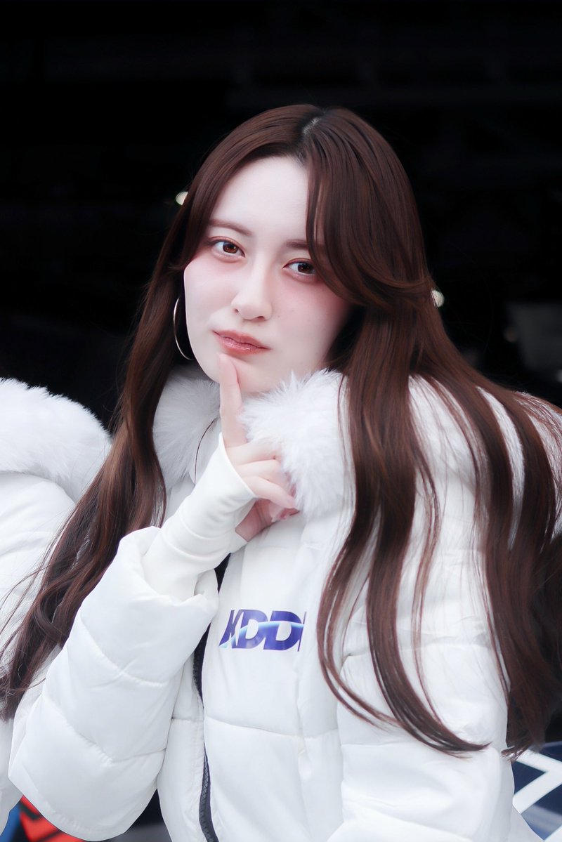 RakuEva2's tweet image. 2025 SUPER FORMULA Rd.10-12 鈴鹿サーキット

#KDDIレースアンバサダー 
鈴木南美( @suzunamiii )さん

最強かわいい🤍
#sformula #KDDI #鈴鹿サーキット #鈴木南美