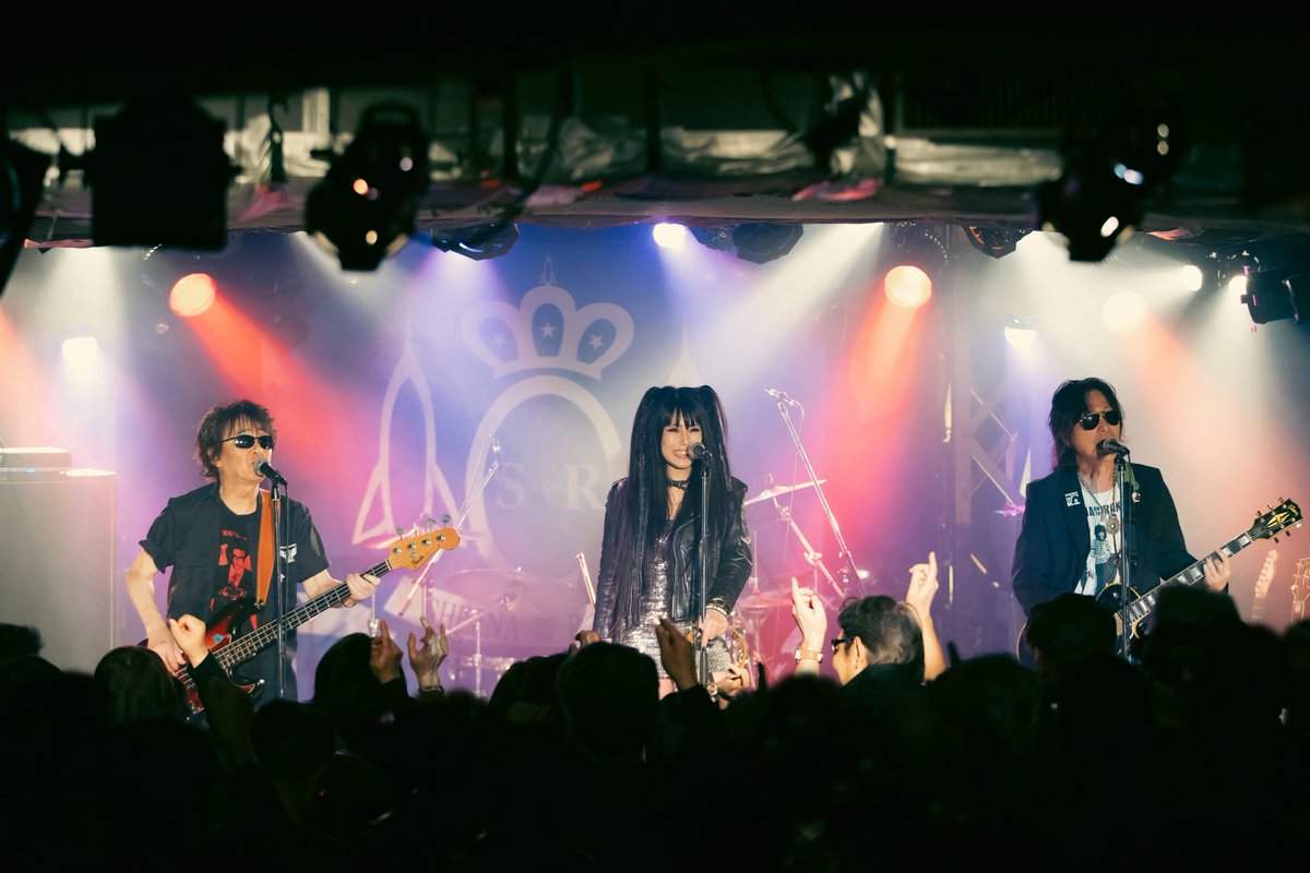 rokketduction's tweet image. 2025/11/23🎁SHEENA&apos;S 48th BirthDAY⚡SETLIST⚡
1.BATMAN
2.ビールスカプセル
3.スイートインスピレーション
4.Pretty little boy
5.HAPPY HOUSE
6.ボントンルーレ
7.Poison
8.フランケンシュタインと花嫁
9.夏の終わりのロック
10.ワンナイトスタンド
11.ロックオンベイビー
＝＝NARA TIME🌟＝＝…