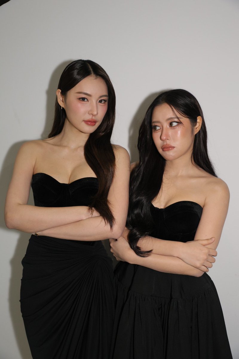 EWB_Series's tweet image. ใครบอกว่าไม่“ชอบ”กัน😼
ลัลล์ไม่ชอบไวน์ ENEMIES WITH BENEFITS

🎥 youtu.be/Jwv6V3Oo9P4 

#EnemiesWithBenefits
#GMMTV2026  
@Janhae @Jingjingyu364 @KPloynira @Ciize155cm