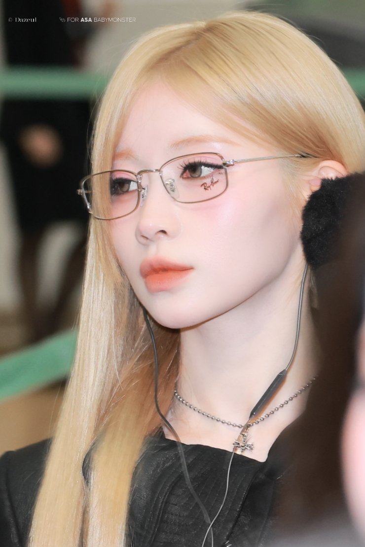 다즐 🐰🎀🖤 tweet media