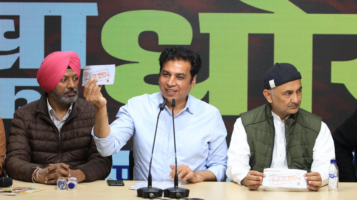 INCDelhi's tweet image. दिल्ली प्रभारी श्री @qazinizamuddin सह प्रभारी श्री @danishabrar2016
श्री @SSDannyBandala
दिल्ली प्रदेश कांग्रेस कमेटी अध्यक्ष श्री @devendrayadvinc  कम्युनिकेशन चेयरमैन श्री @INCanilbhardwaj दिल्ली महिला कांग्रेस अध्यक्ष श्रीमति @PushpaSinghINC महत्वपूर्ण प्रेसवार्ता में…