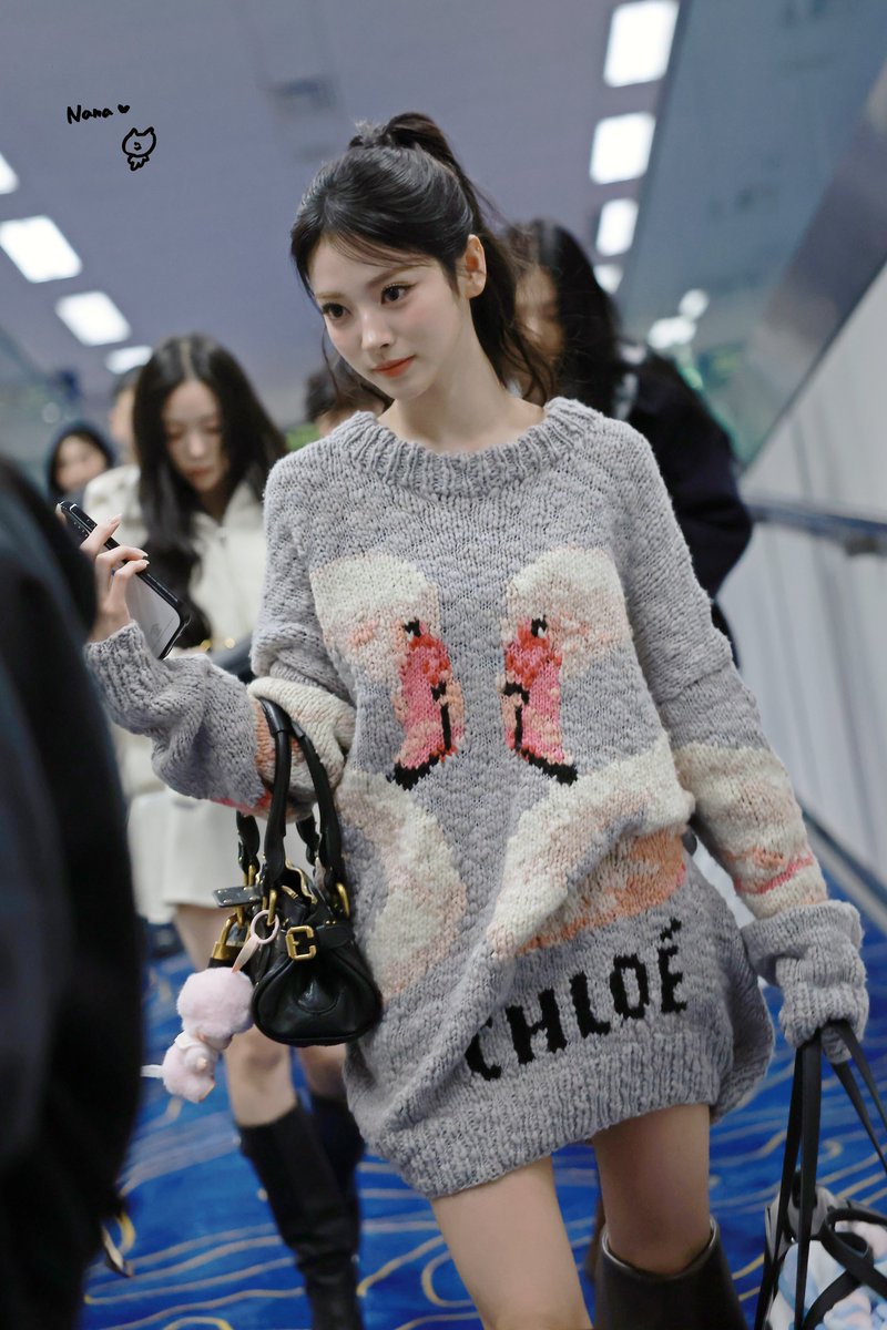 251125 HKG MAMAフファイ💪🏻🤍🤍 #MEOVV #미야오 #ANNA #안나