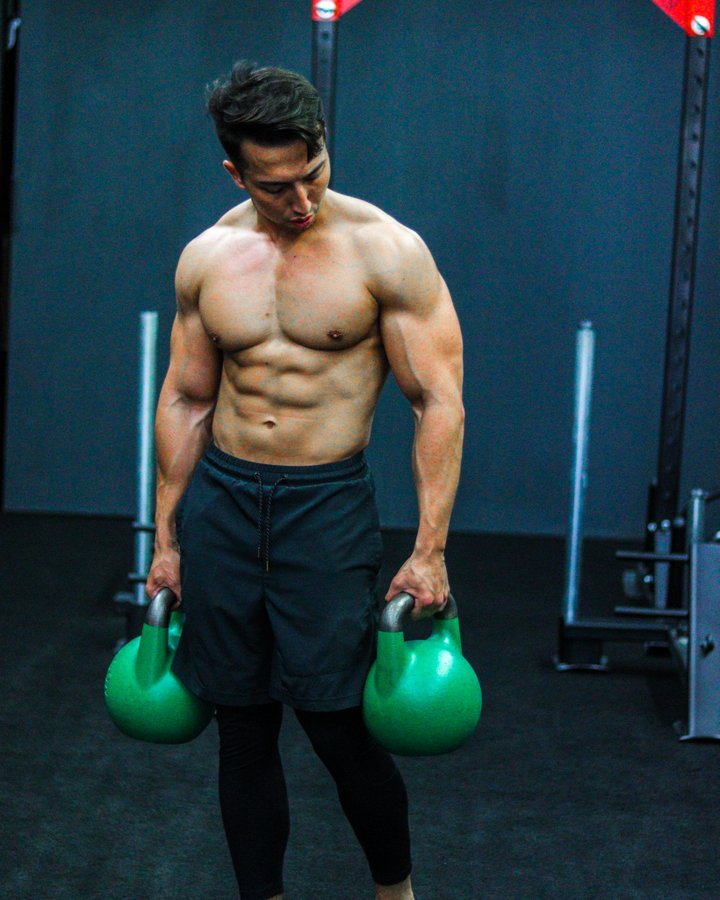 theoliveranwar's tweet image. The most confusing part of fitness:  

Supplements.  

As a health coach of +10 years, I’ve tested hundreds of supplements.  

Here are the only 7 supplements you need to optimize your fitness (bookmark this):