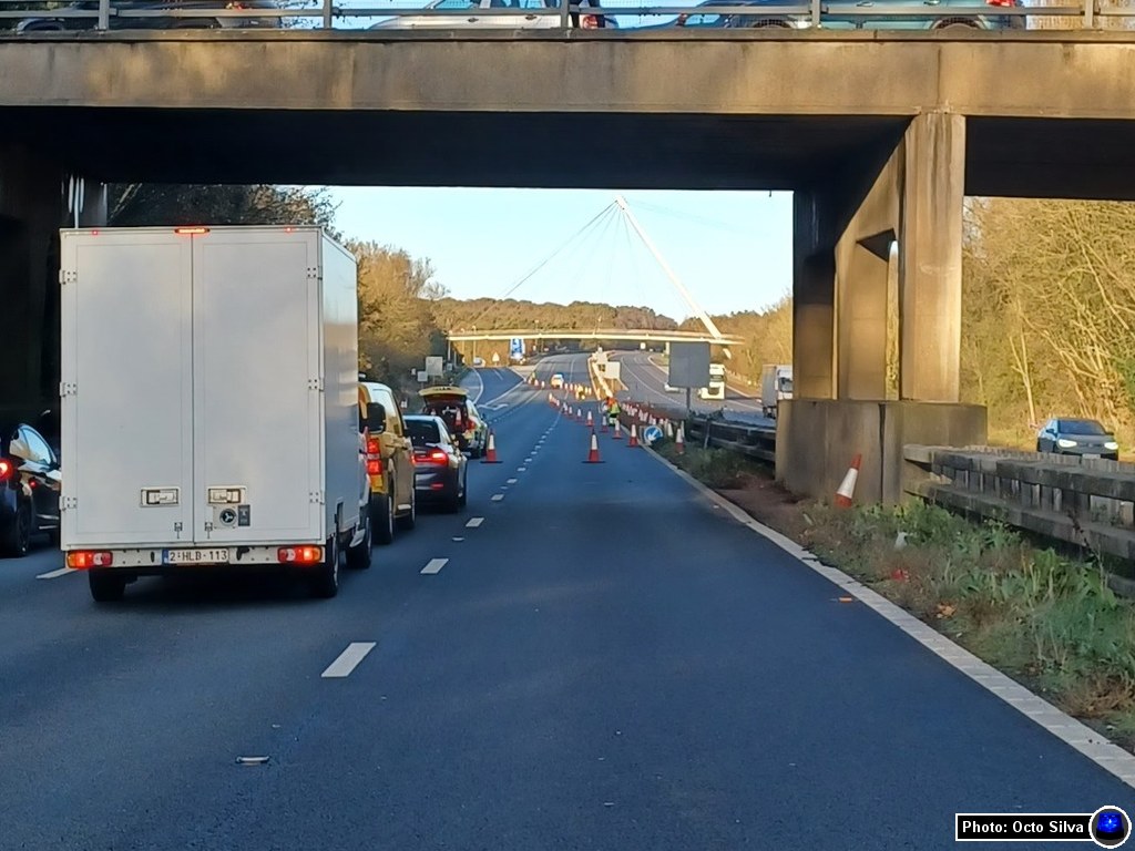 M20: Due to a serious crash between J9 (Ashford) and J8 (Maidstone) Londonbound, the M20 is closed for a Police investigation. An air ambulance is believed to has taken one casualty to a London hospital.