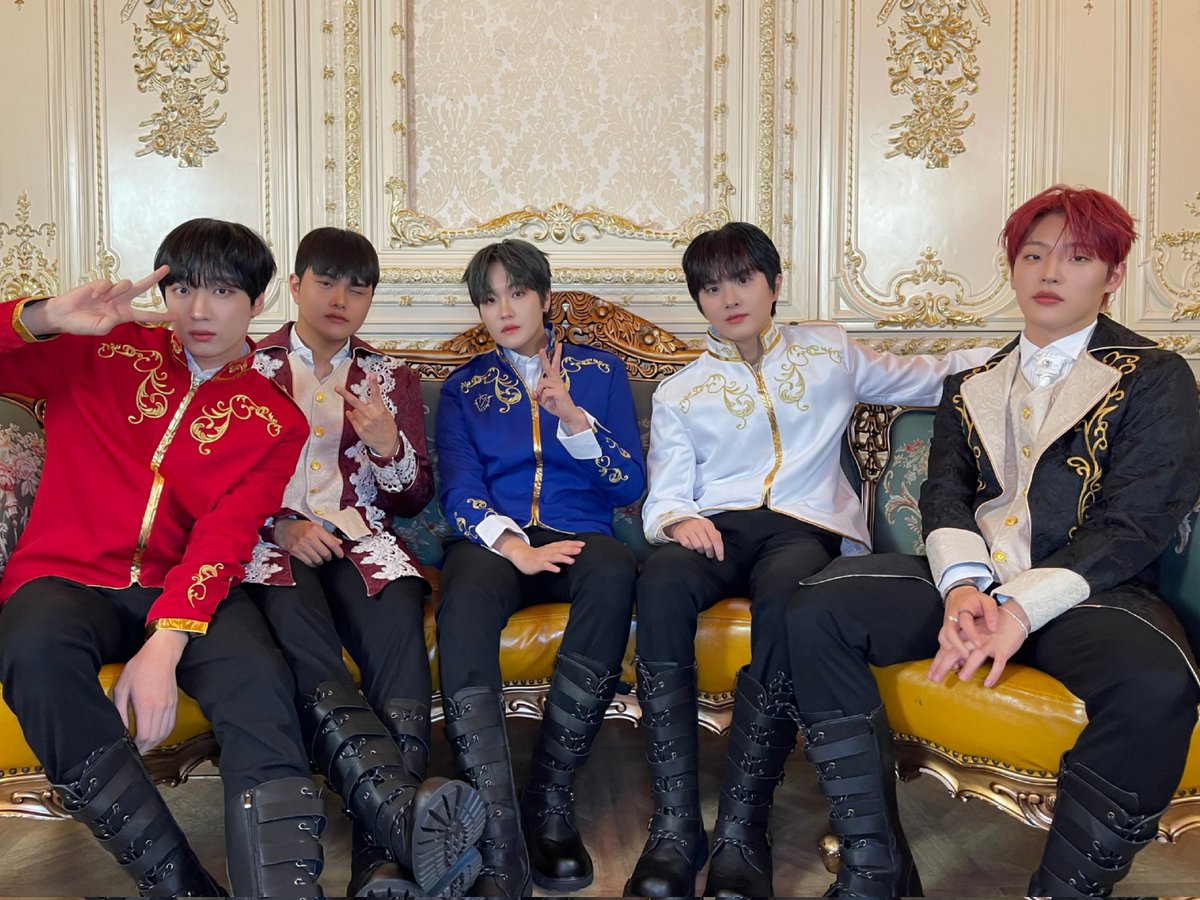 TheKingDom__JP's tweet photo. [👑]

251125 スペシャルな限定撮影会(プリンス)EVENT済💛

プリンスになったザ·キングダムはどうですか🤴？ 今日もありがとうございます。金曜日にまた会いましょう🫶🏻✨️

#TheKingDom #더킹덤 #ザ·キングダム #TKD
#TheKingDom_in_Japan https://t.co/78IBNIGPGZ