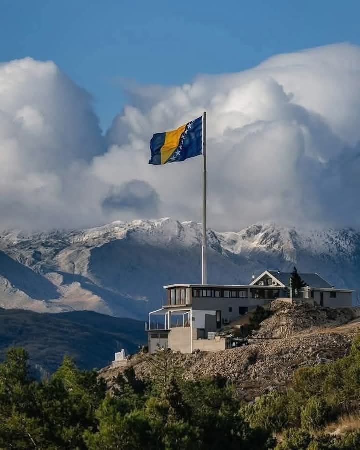 OsmanHalilbasic's tweet image. Sretan Dan državnosti 
Bosne i Hercegovine 🇧🇦🇧🇦
#BosnaiHercegovina #BiH 
#Dandrzavnosti