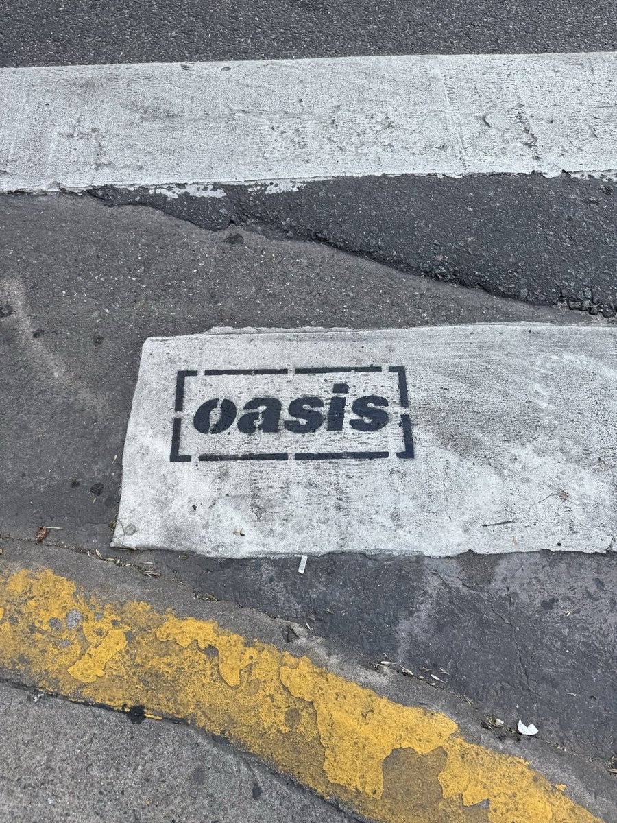 OasisProtocol's tweet image. What a week, Buenos Aires!

From our 500+ person Afternoon TEE Party, to 27 teams building with Oasis at ETHGlobal, to panels across Devconnect on trustless AI, privacy, and cryptography… the energy was real.

Huge thank you to everyone who showed up, shipped, and built.