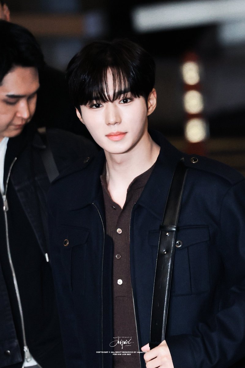 251125 ICN

🖤

#김준서 #준서 
#KIMJUNSEO #JUNSEO 
#キムジュンソ #ジュンソ 
#ALPHADRIVEONE #ALD1 #알파드라이브원