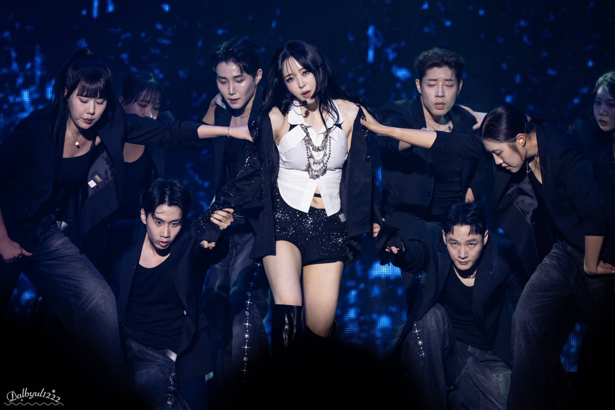 dalbyul1222's tweet image. 251123
Moon Byul

[MUSEUM : village of eternal glow] IN SEOUL

#마마무 #MoonByul
#문별 #ムンビョル #玟星
#MoonByul_Concert_IN_SEOUL
#MUSEUM_village_of_eternal_glow