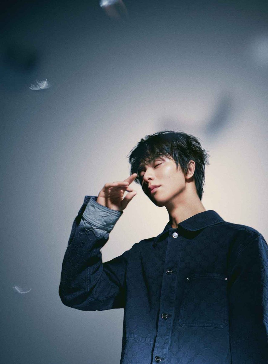 goatenchi's tweet photo. this might be the prettiest photoshoot he has ever taken https://t.co/jcbg4ZY2FS