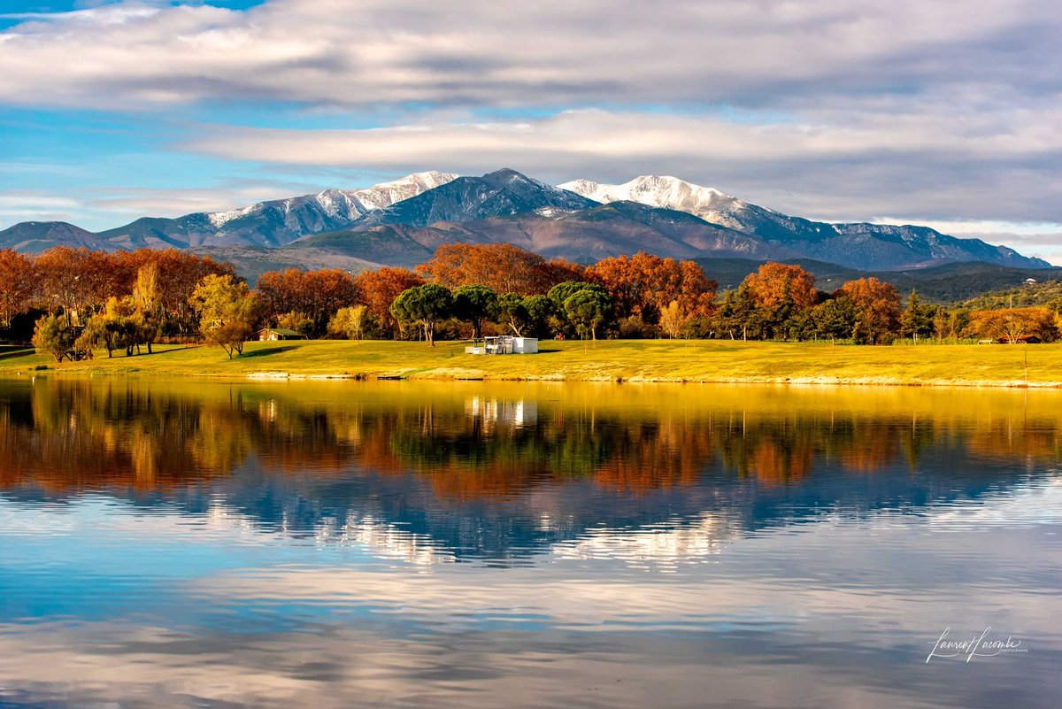 Llac de Sant Joan Pla de Corts i Canigó. Rosselló. Catalunya Nord. Països Catalans. 
Foto: Laurent Lacombe