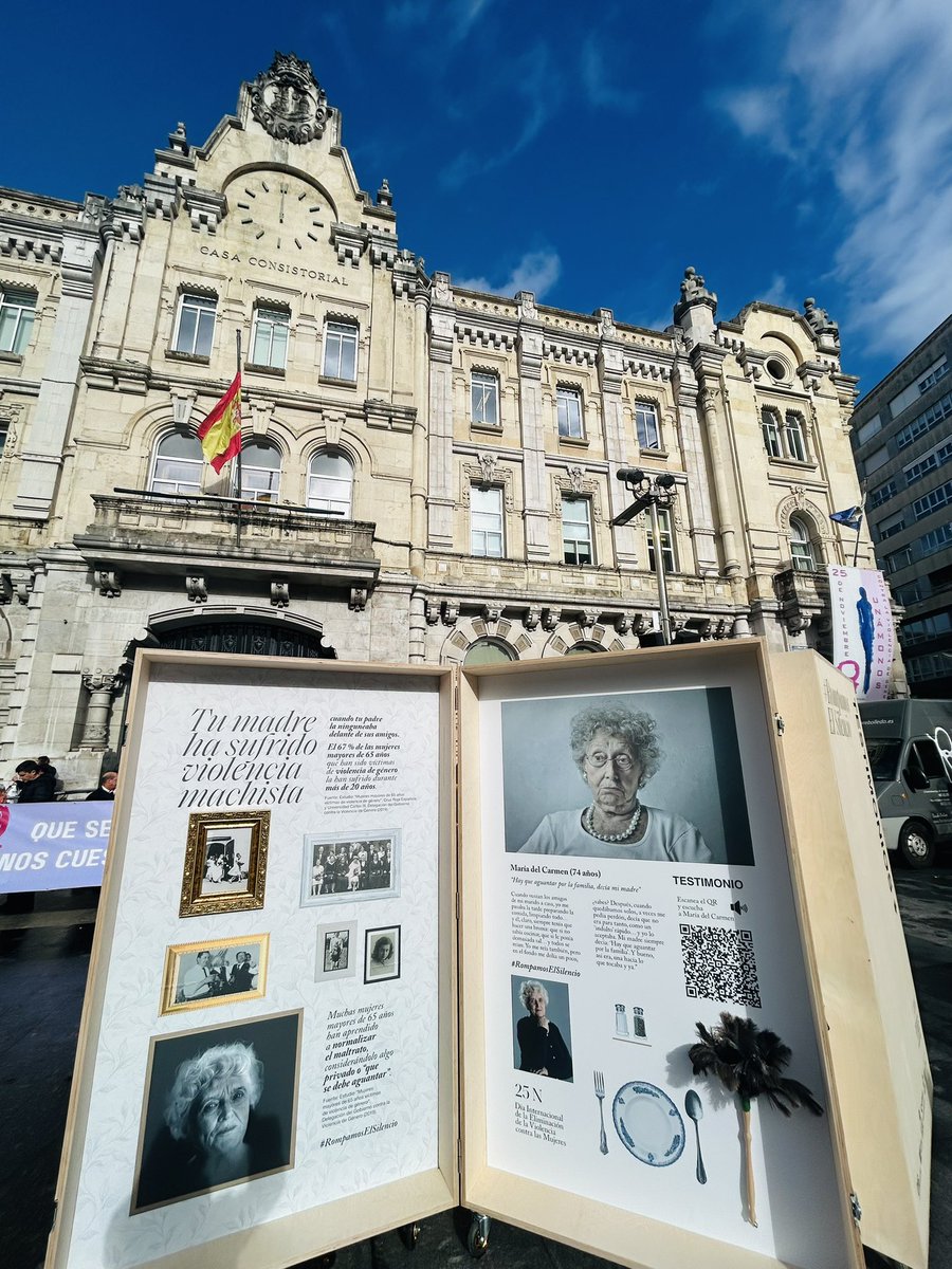 Guardamos un minuto de silencio en Santander en memoria de las mujeres asesinadas a consecuencia de la violencia de género. Nuestro compromiso es claro: tolerancia cero. 

Sigamos trabajando juntos para prevenir, educar y proteger 🫱🏻‍🫲🏼💜
#25N #Santander