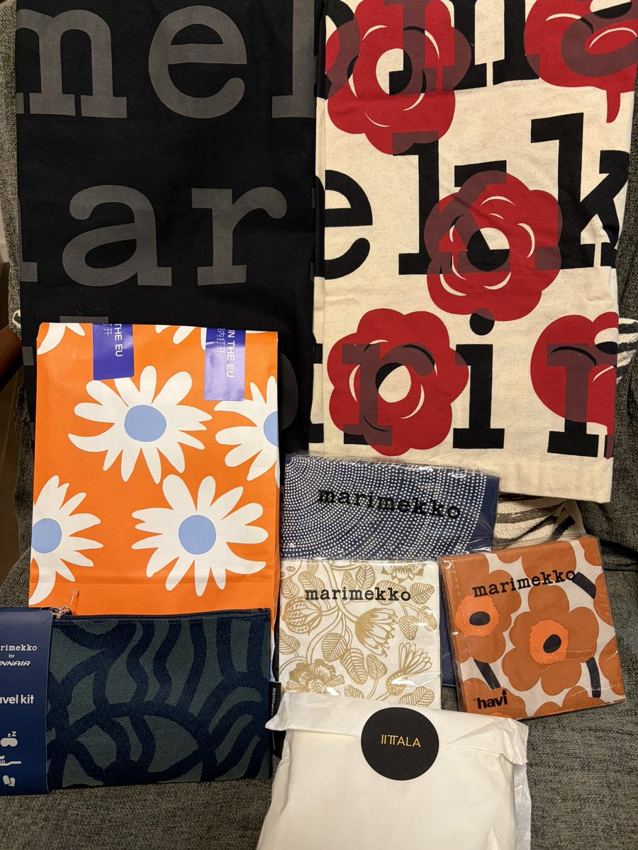 日曜の日程が決まる前に飛行機を取ったのでのんびり観光と買い物をして